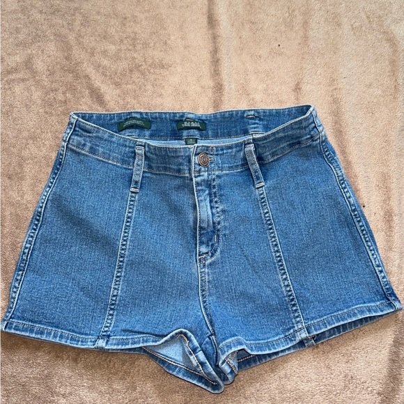 wild fable Pants - Women's Super-High Rise
Seamed Jean Shorts - Wild Fable™ Medium Wash
6